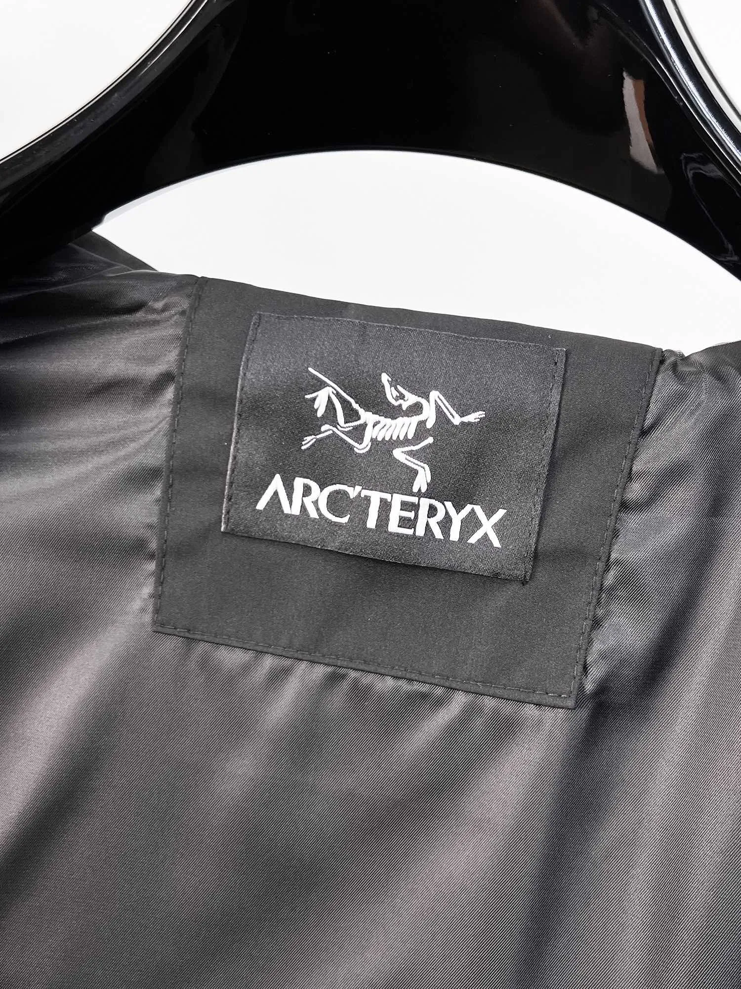 Same Style， ， 2026 New Arrival ， Original Premium Breathable ， ， ， Quality。 ， Sizes：M～3XL，